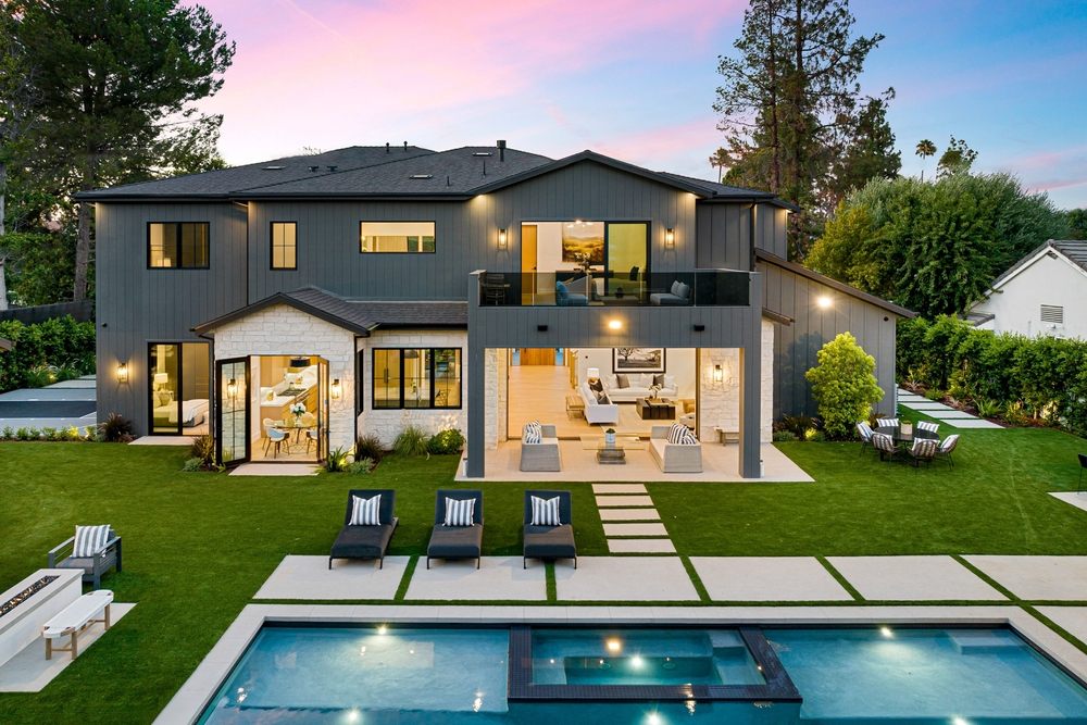 10 Landscaping Ideas to Transform Your Outdoor Space